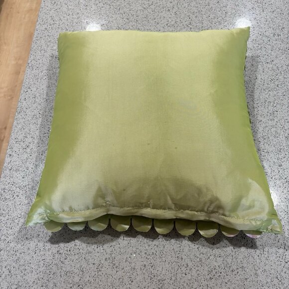Vintage 16” Pier 1 One Throw Pillow Green Scalloped Satin Spring Fall Leaves - Picture 5 of 5